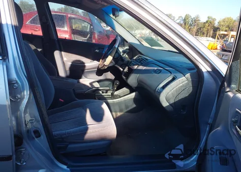 1998 Honda Accord Lx из США, поврежденный, VIN 1HGCG5645WA117500